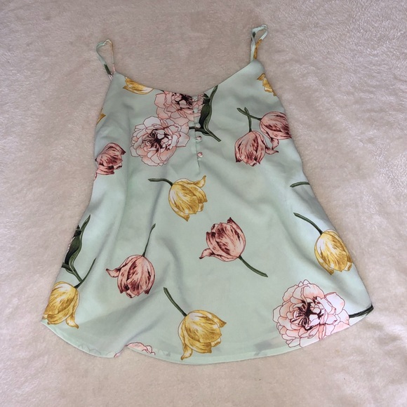 Sleeveless Blouse - Picture 1 of 5